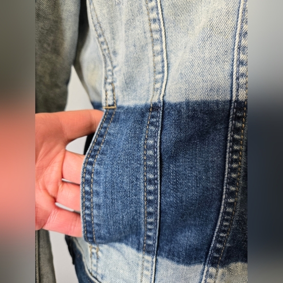 DESIGUAL × DISNEY Mickey Mouse Denim Jacket with Embroidered Details. Size 38/ M - Picture 11 of 16